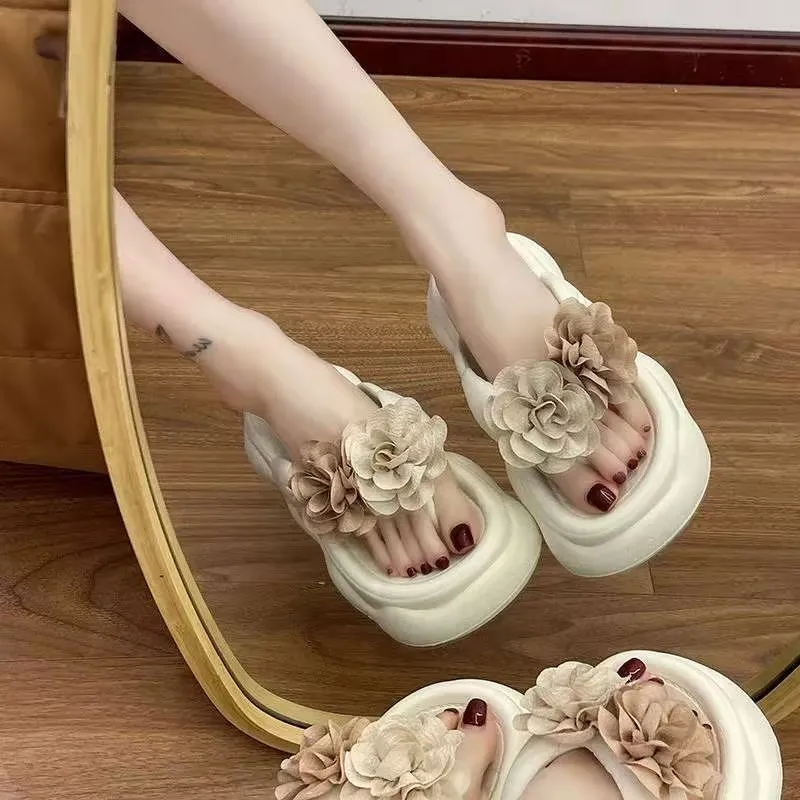 <strong>Crave Individuality? Embrace the Trendy Charm of Viral Slippers</strong>